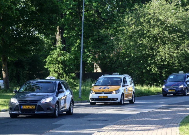 Одна лицензия на всю Латвию: в стране готовят серьезные перемены для такси