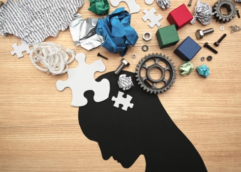 В период неопределенности психика хуже переносит хаос, поэтому распорядок дня — это не скучная формальность, а один из способов стабилизировать состояние.