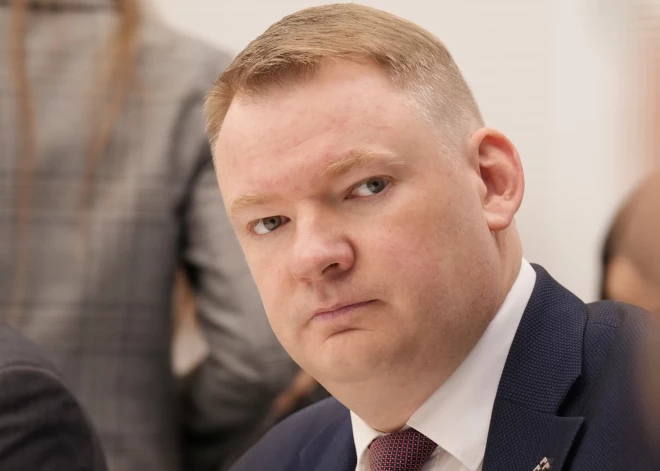 Смилтенс: "Неужели наступил момент, когда мы устали от собственной свободы, независимости и демократии?"