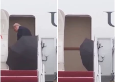 “Pat lietussargu nevar aizvērt” — Tramps ar kārtējo neveiklo epizodi uzjautrina interneta lietotājus. VIDEO