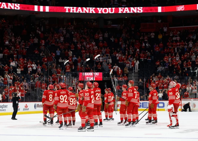 “Red Wings” zaudējums pret “Devils” dzēš Detroitas cerības uz Stenlija kausu