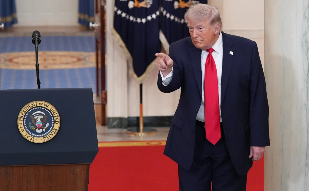 Tramps pavēl ASV karaflotei bloķēt pasaules ekonomikai kritiski svarīgo Hormuza šaurumu