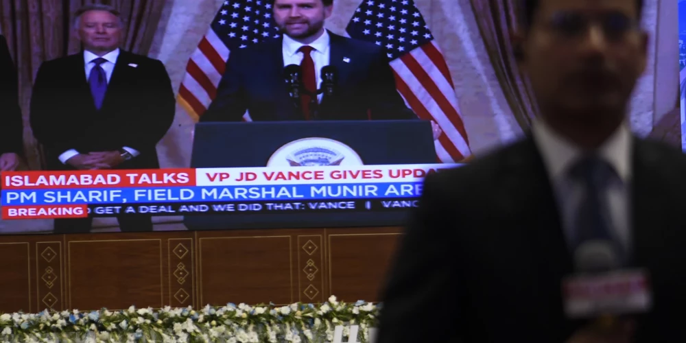 ASV viceprezidents Džeimss Venss Pakistānā uzstājas pēc sarunām ar Irānu