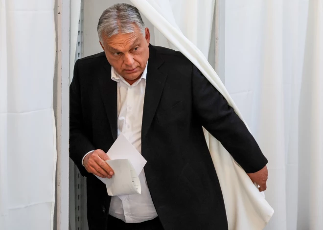 Orbāns publicē savdabīgu vēstījumu dienā, kad Ungārijas vēlētāji var izbeigt viņa 16 gadus ilgstošo valdīšanu