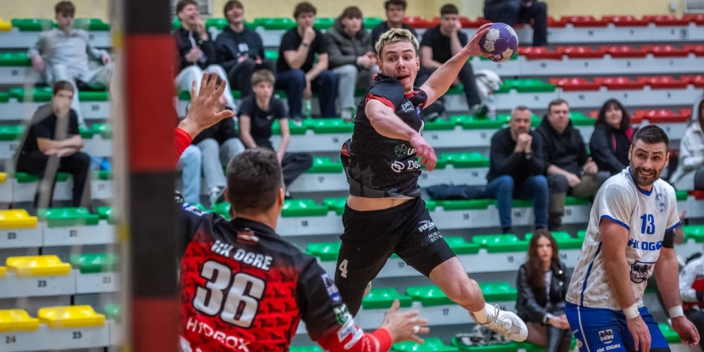 Pusfināla sērijā Dobeles vienība pieveica "Ogri" ar 2-1. (foto: "Dobeles Tenax" / Facebook)