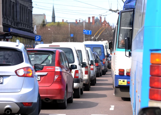 "Rīgas satiksme" iecerējusi pārmaiņas, kas varētu nepatikt daudziem autovadītājiem