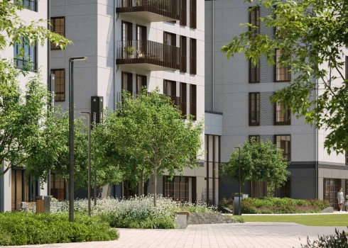 Завершено благоустройство территории вокруг дома. Там появилась пешеходная улица, которая соединяет улицы Стрелниеку и Антонияс.