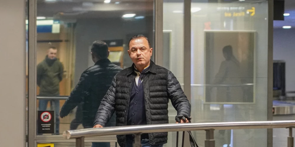 Konkrēti runa ir par sekojošām JV valsts amatpersonām: finanšu ministrs Arvils Ašeradens, veselības ministrs Hosams Abu Meri (redzams foto), Saeimas deputāte Inga Bērziņa, tieslietu ministre Inese Lībiņa-Egnere, Viedās administrācijas un reģionālās attīstības ministrs Raimonds Čudars. (Foto: Jauns.lv)