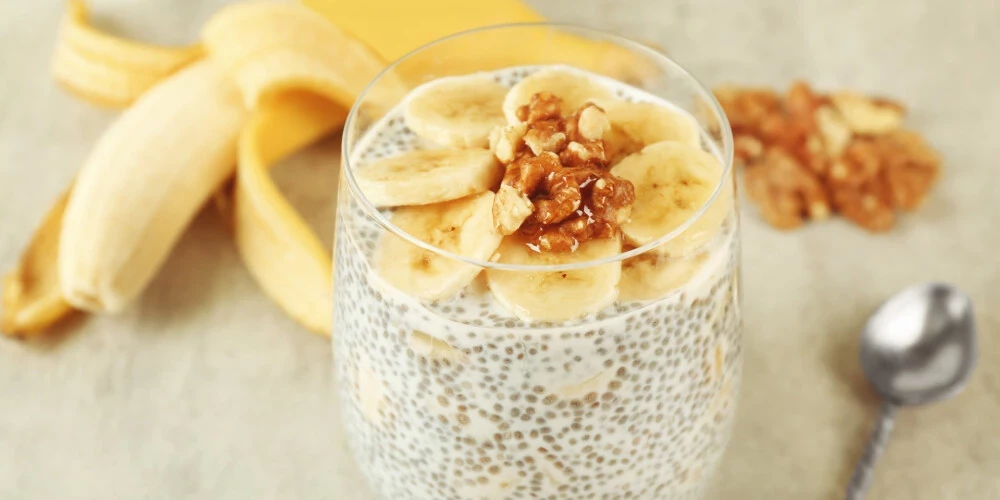 Banānu un čia sēklu pudiņš