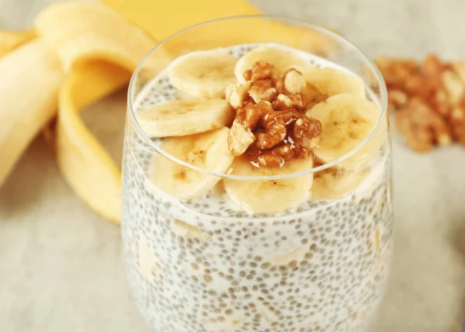 Banānu un čia sēklu pudiņš