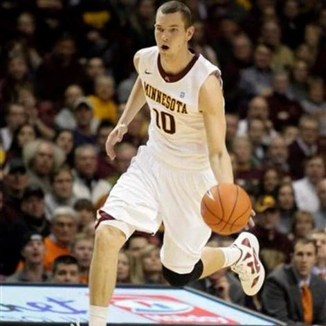 Talantīgais latviešu uzbrucējs pārstāvēja Minnesotas "Golden Gophers" komandu