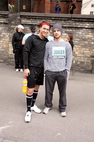 2002. gadā Intars un Lauris beidza Dailes teātra 8. studiju.