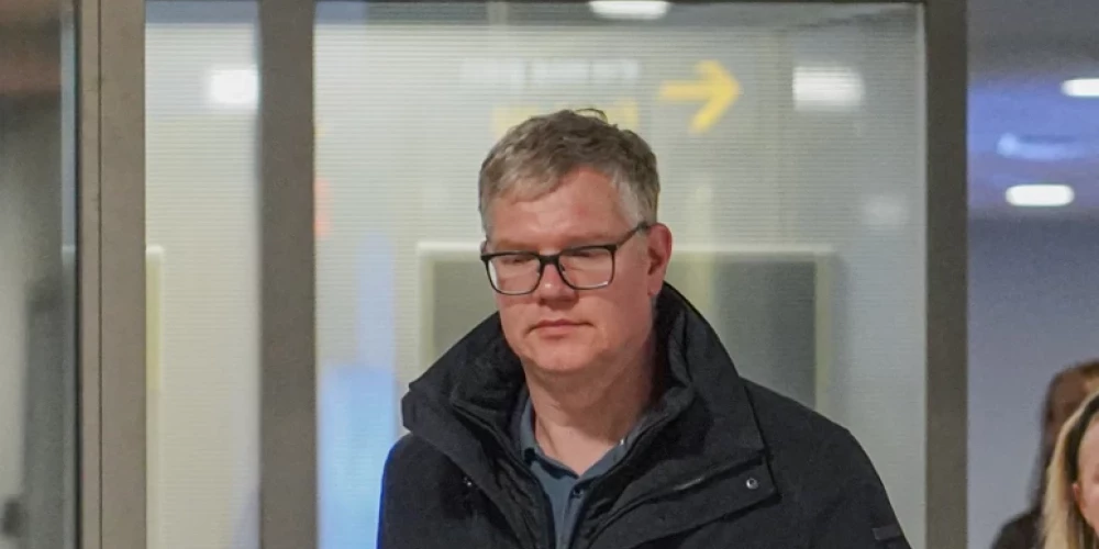 Премьер-министр Эвика Силиня ("Новое Единство") одновременно предоставила отпуска ряду государственных должностных лиц из своей партии.