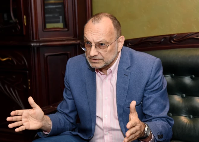 "Мы ошиблись": один из лидеров Атмоды сделал громкое признание о формировании языковой политики Латвии