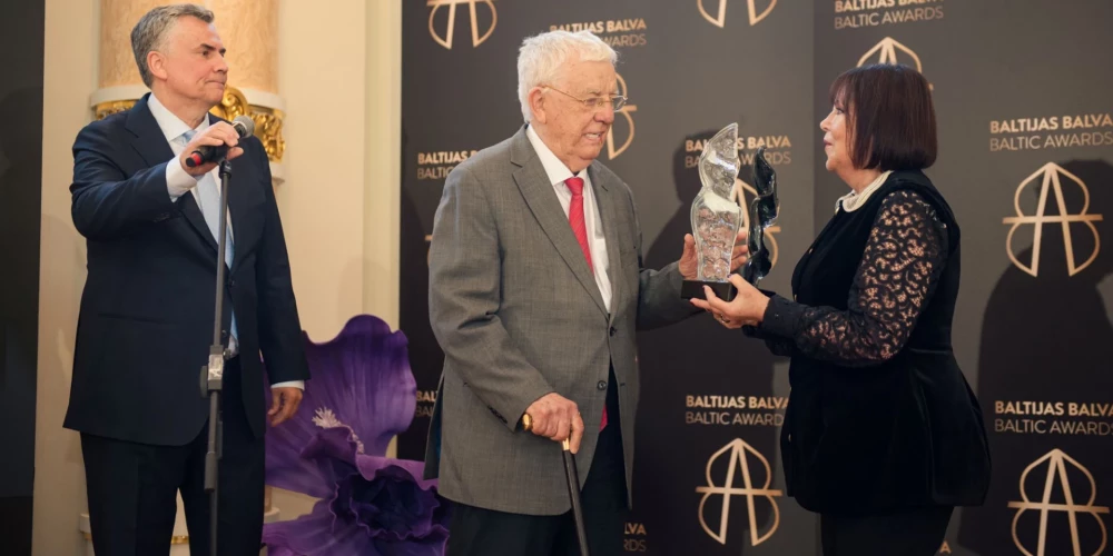 Раймонд Паулс на премии 2025 года.