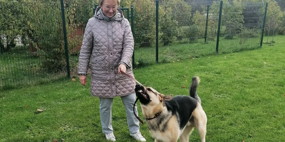 Anita Ozoliņa un viņas personīgais veselīga dzīvesveida treneris.
