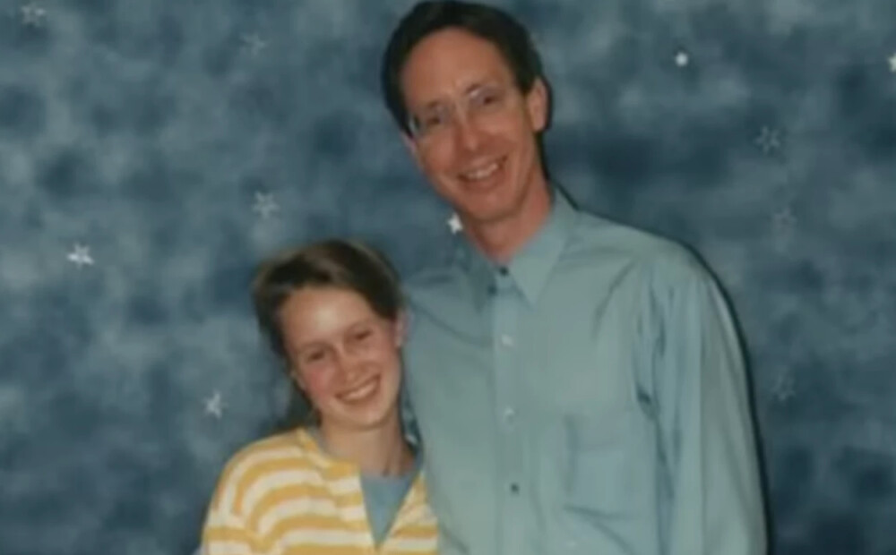 Kas bija Vorens Džefs, kurš pakļāva un pilnībā kontrolēja savu 80 sievu dzīves