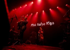 FOTO: ar stāvovācijām noslēgusies galvaspilsētas mūzikas festivāla "Pink Noise Riga" festivāla pavasara sesija