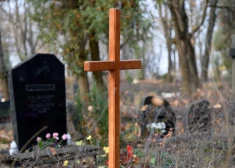 В Риге заканчиваются места на кладбищах - неужели дойдет до повторного использования мест захоронений?