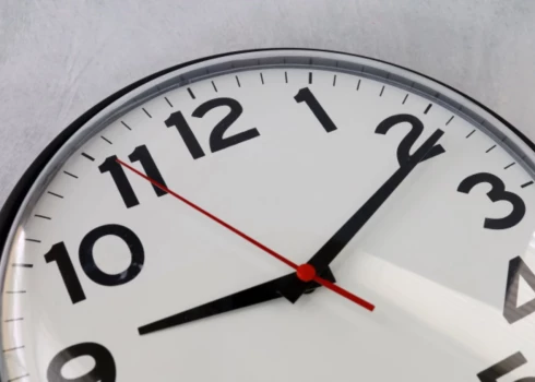 Lietuva rosina atteikties no pulksteņu grozīšanas. 