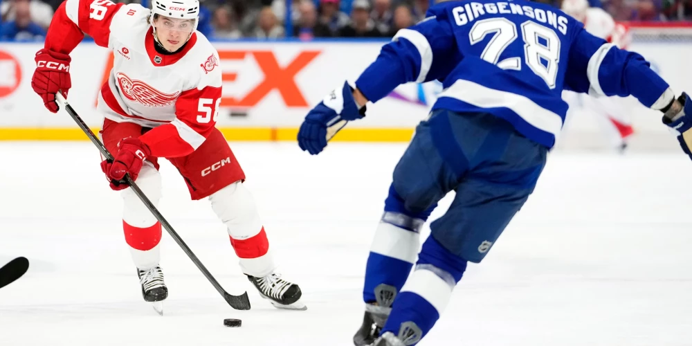 Girgensonam rezultatīva piespēle "Lightning" uzvarā pār "Red Wings".