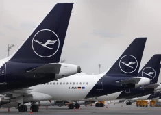 “Lufthansa” pilotu streika dēļ Vācijā atcelti simtiem reisu