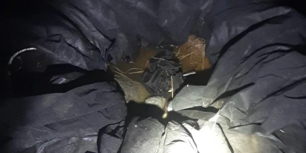 Robežsargi Daugavā pārtver plostu ar kontrabandas cigaretēm.