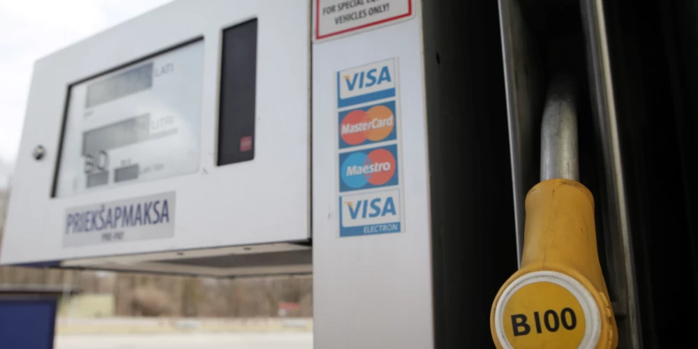 Komersantiem būs jāziņo par alternatīvās degvielas mazumtirdzniecības cenām.