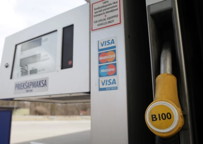 Turpmāk komersantiem būs jāziņo arī par alternatīvās degvielas cenām