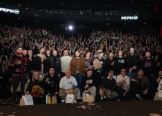 ФОТО: латвийские рэперы, их друзья и поклонники собрались на премьере фильма "Потому что жизнь - это баттл"