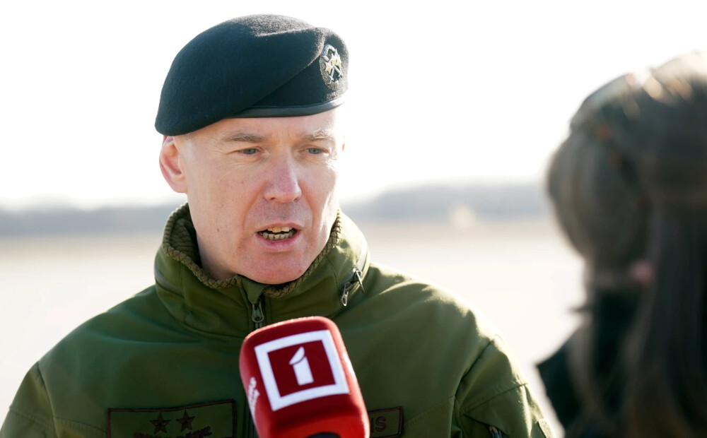 Pudāns brīdina: daļa iedzīvotāju šomēnes saņems šūnu apraides paziņojumus par armijas mācībām