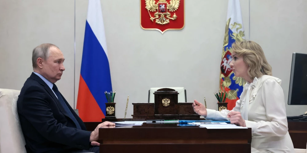 Starptautiskās krimināltiesas meklētie kara noziedznieki: Krievijas diktators Vladimirs Putins un viņa ombude Marija Ļvova-Belova