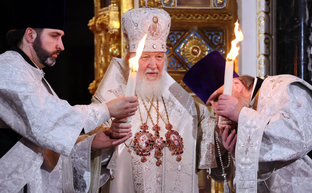 Aiz propagandas priekškara: Kirila slavasdziesma Putinam un Ungārija 