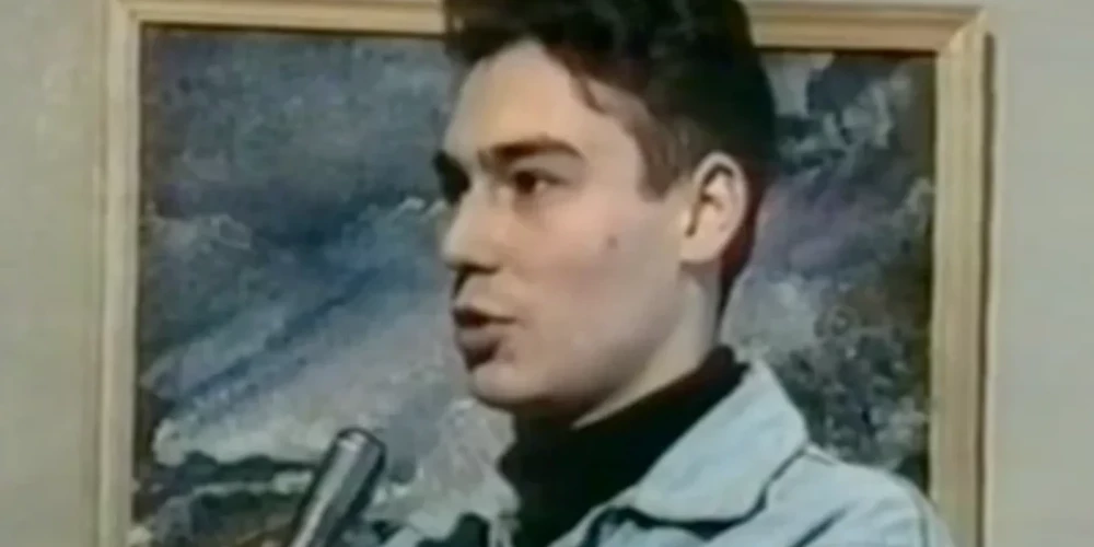 Krievijā pakāries par komentāru apcietinātais mākslinieks Andrejs Akuzins.