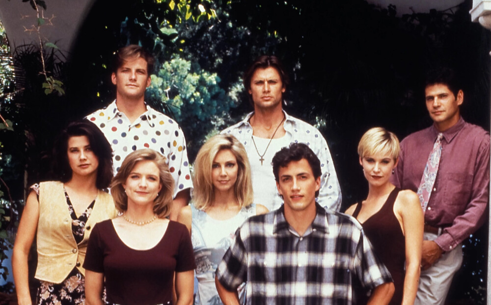 Kulta seriālam “Melrose Place” jau 34 gadi — paskaties, kā šodien izskatās tā zvaigznes