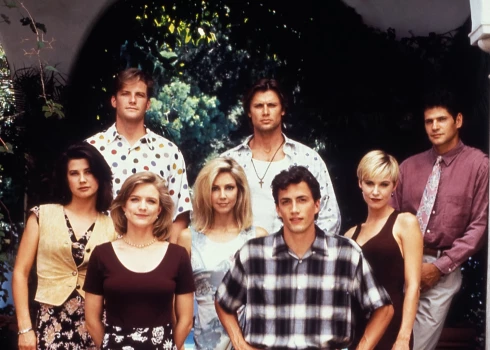 "Melrose Place" bija viens no 90. gadu skaļākajiem seriāliem pasaulē.