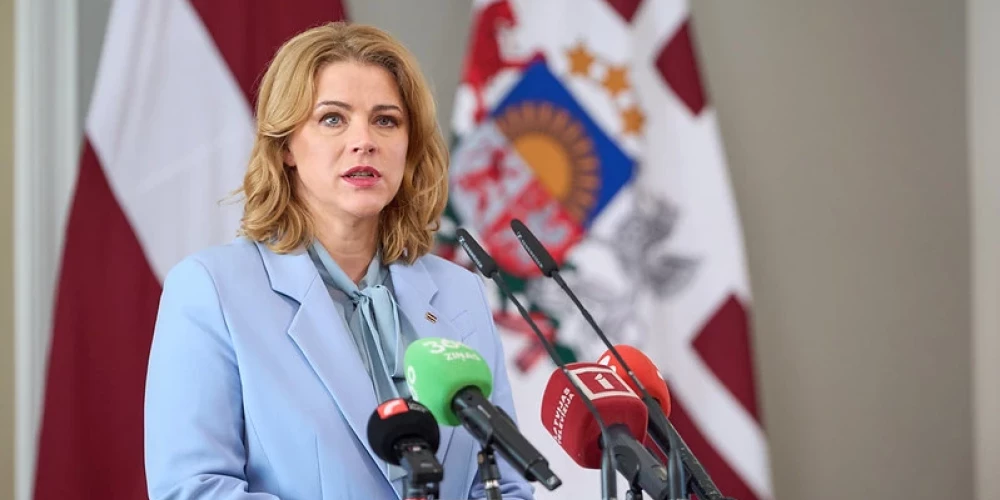 Latvijas premjere Evika Siliņa esot gatava koalīcijas izjukšanai, lai nodrošinātu ZZS atbalstu "airBaltic" .