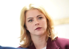 Премьер Латвии готова пожертвовать коалицией, чтобы спасти airBaltic