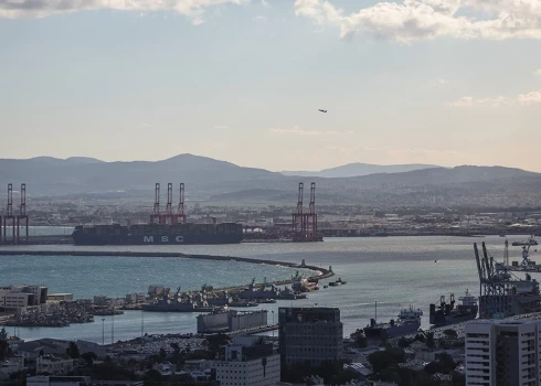 Haifas osta Izraēlā, kur piestāja Krievijas beramkravu kuģis "Abinsk", kas pārvadāja Ukrainā zagtus graudus.