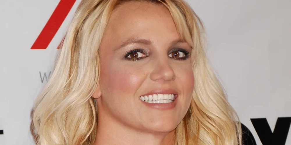 Popzvaigzne Britnija Spīrsa.