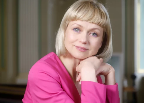 Aktrise un režisore Dita Lūriņa-Egliena.
