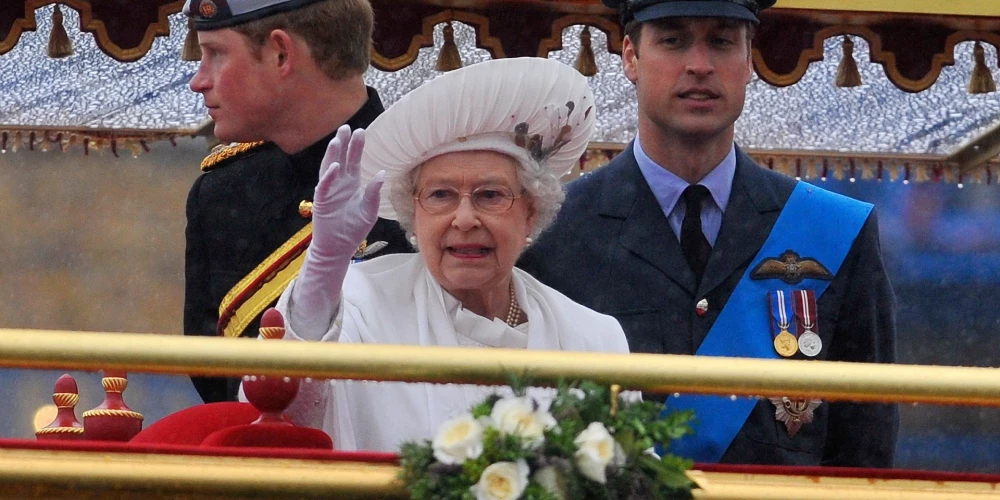 Karaliene Elizabete būtu mēģinājusi samierināt brāļus.
