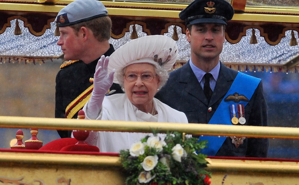 Sešus gadus ilgā plaisa starp Hariju un Viljamu: avoti atklāj, kā karaliene Elizabete, iespējams, būtu centusies saliedēt mazdēlus