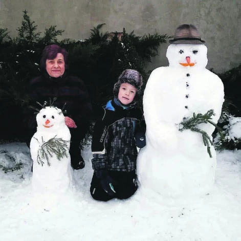 Biruta ar mazdēlu Aleksandru. Viņas sirds siltums allaž pieticis visiem pēctečiem — trim bērniem, tikpat mazbērniem un diviem mazmazbērniem. 