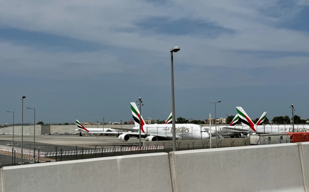 Sliktas ziņas ceļotājiem: pasaulē noslogotākā starptautiskā lidosta ievieš drastiskus lidojumu ierobežojumus