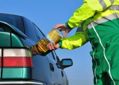 Maksā uz pusi lētāk! Igauņi dārgā dīzeļa vietā auto bākās lej augu eļļu 