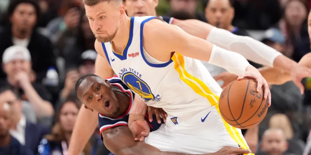 Latvijas basketbolists Kristaps Porziņģis trešdien Nacionālās basketbola asociācijas "play-in" mačā guva 20 punktus.