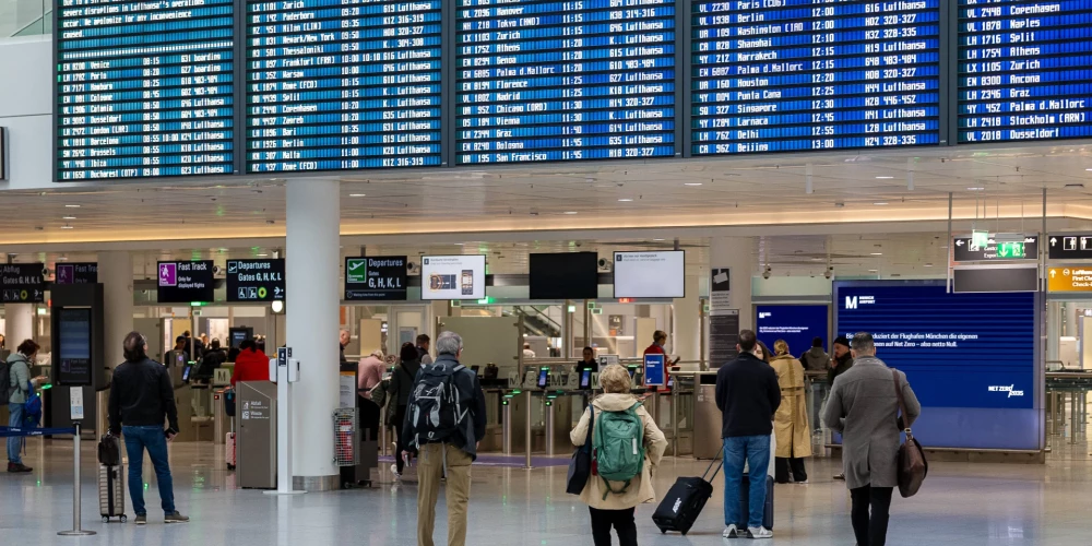 Jaunā biometrijas sistēma paralizējusi ES lidostu darbību. 