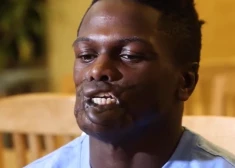 Bērnībā viņš izdzīvoja šimpanzu bara uzbrukumā, kurā zaudēja brālēnu — tagad viņš ir pusaudžu cīņas čempions