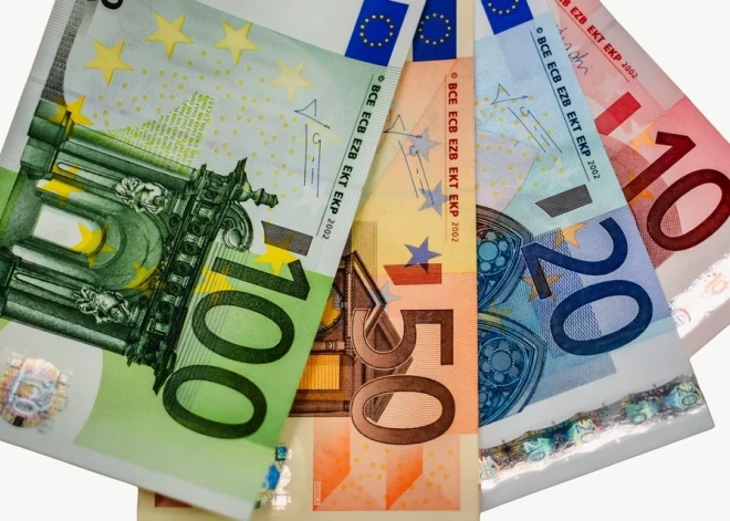 Жителям ЕС покажут, какими могут стать новые евро: привычные банкноты хотят изменить впервые за много лет